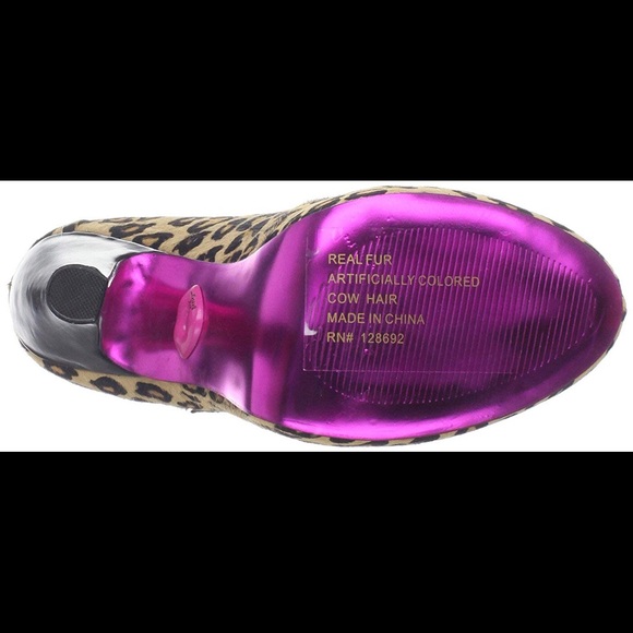 Betsey Johnson REAL FUR Tease-P Leopard Heels - Picture 9 of 9